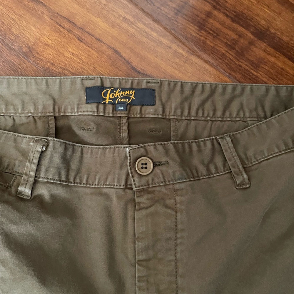 Johnny Bigg size 44Men's Classic Khaki Chinos